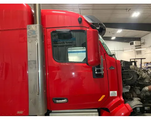 Peterbilt 579 Cab Assembly