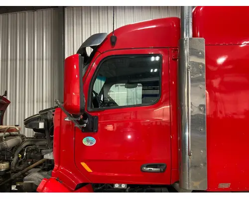 Peterbilt 579 Cab Assembly
