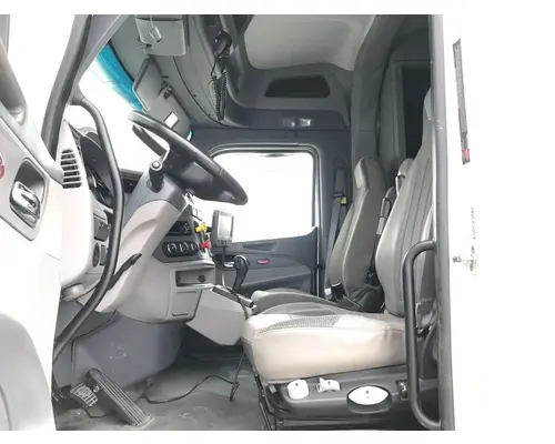 Peterbilt 579 Cab Assembly