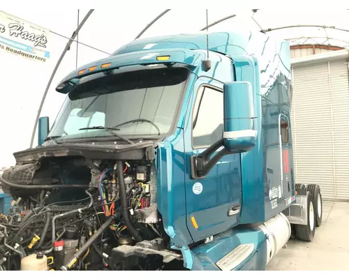 Peterbilt 579 Cab Assembly