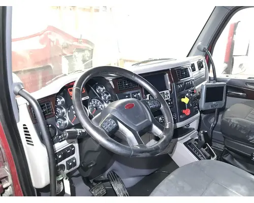 Peterbilt 579 Cab Assembly