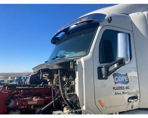 Peterbilt 579 Cab Assembly