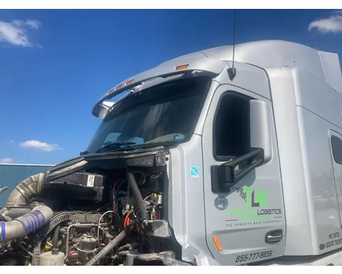 Peterbilt 579 Cab Assembly