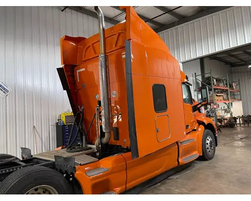 Peterbilt 579 Cab Assembly