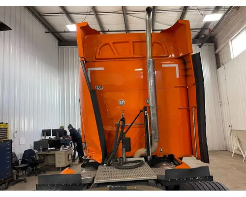 Peterbilt 579 Cab Assembly