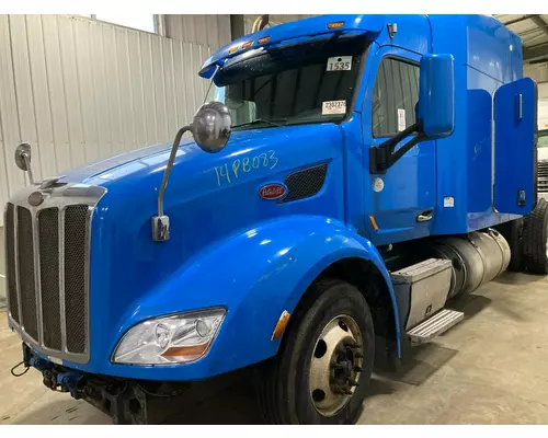 Peterbilt 579 Cab Assembly