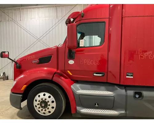 Peterbilt 579 Cab Assembly