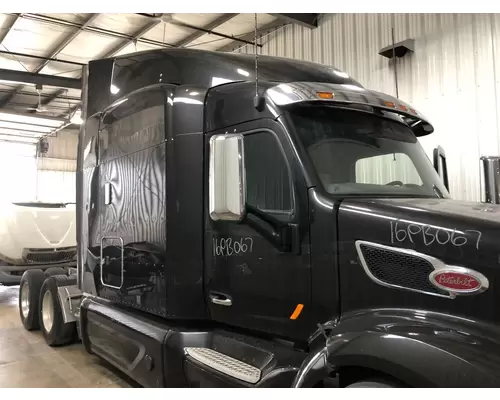 Peterbilt 579 Cab Assembly