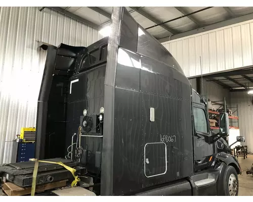 Peterbilt 579 Cab Assembly