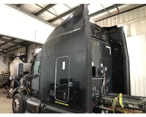 Peterbilt 579 Cab Assembly