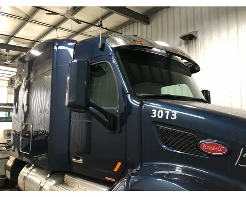 Peterbilt 579 Cab Assembly