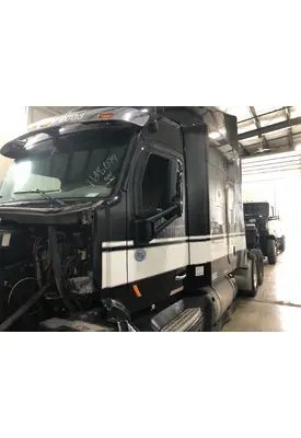 Peterbilt 579 Cab Assembly