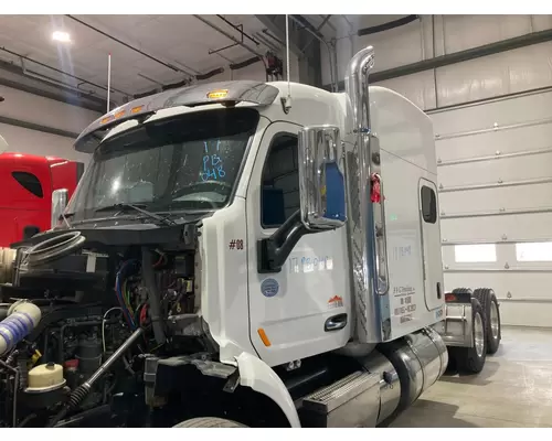 Peterbilt 579 Cab Assembly