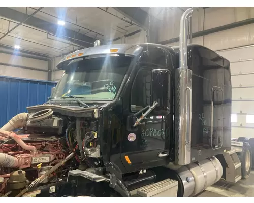 Peterbilt 579 Cab Assembly