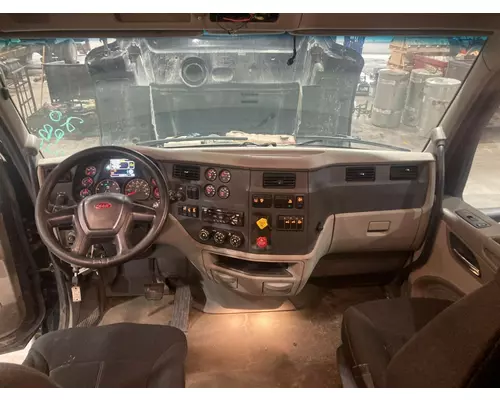 Peterbilt 579 Cab Assembly
