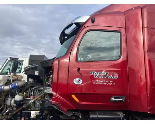 Peterbilt 579 Cab Assembly