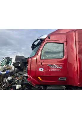 Peterbilt 579 Cab Assembly