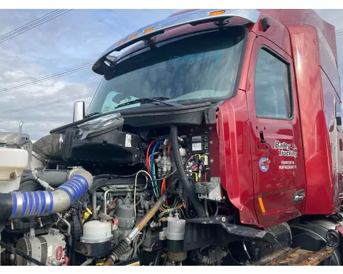 Peterbilt 579 Cab Assembly