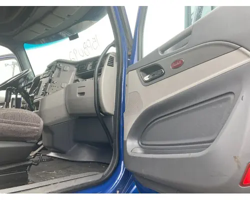 Peterbilt 579 Cab Assembly