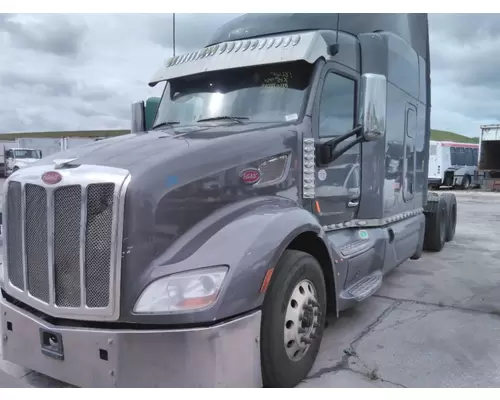 Cab PETERBILT 579 LKQ Heavy Truck - Goodys