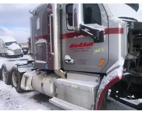 Cab Peterbilt 579 Holst Truck Parts