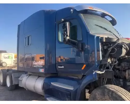 Peterbilt 579 Cab