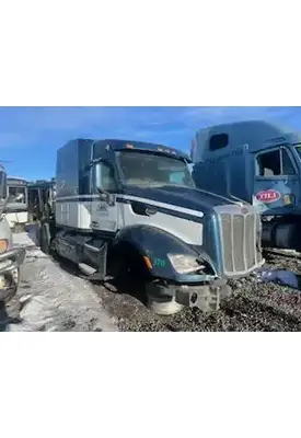 Peterbilt 579 Cab