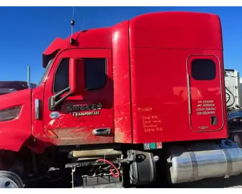 Peterbilt 579 Cab