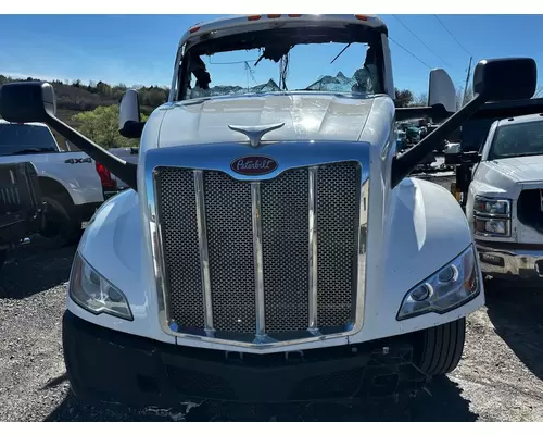 Complete Vehicle PETERBILT 579 Dutchers Inc   Heavy Truck Div  Ny