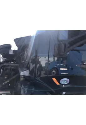 Peterbilt 579 Cowl