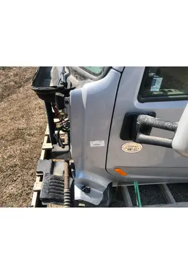 Peterbilt 579 Cowl