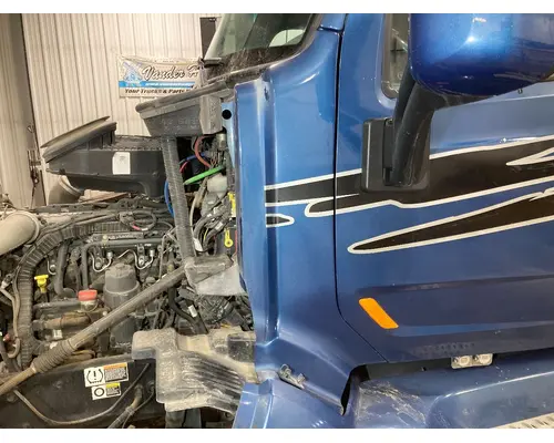 Peterbilt 579 Cowl
