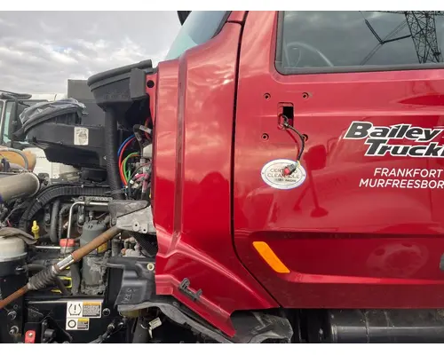 Peterbilt 579 Cowl