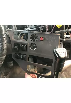 Peterbilt 579 Dash Assembly