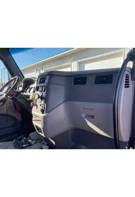 Peterbilt 579 Dash Assembly