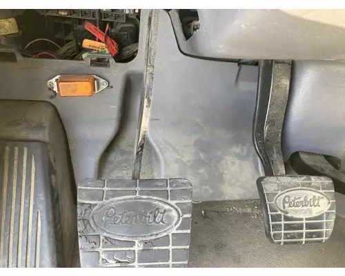Peterbilt 579 Dash Assembly