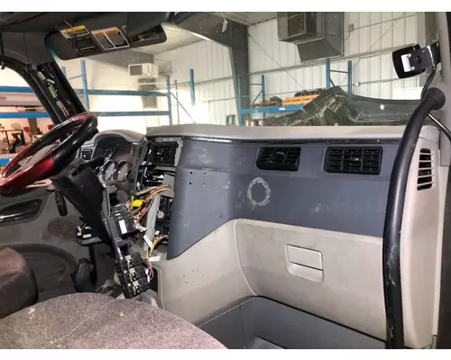 Peterbilt 579 Dash Assembly