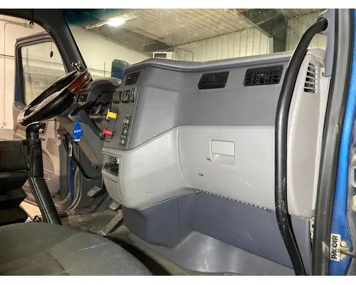 Peterbilt 579 Dash Assembly