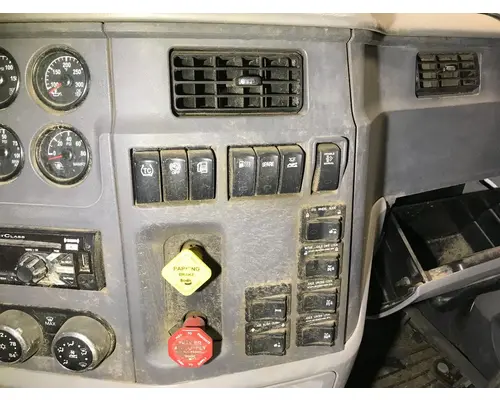 Peterbilt 579 Dash Assembly