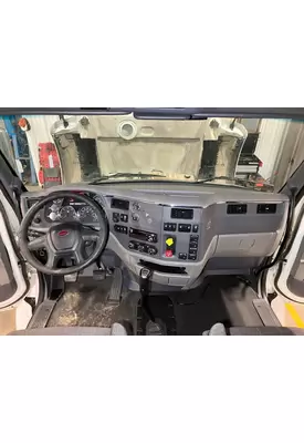 Peterbilt 579 Dash Assembly