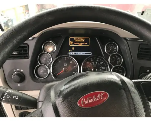 Peterbilt 579 Dash Assembly