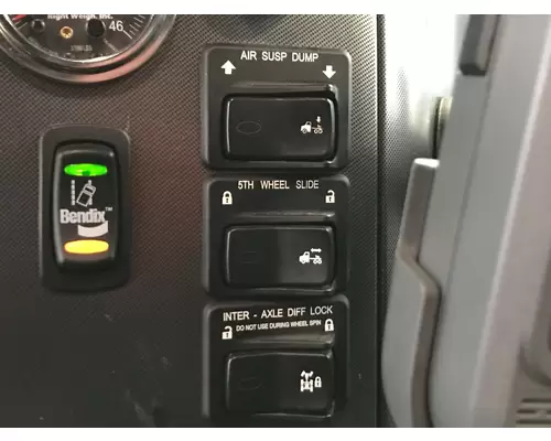Peterbilt 579 Dash Assembly