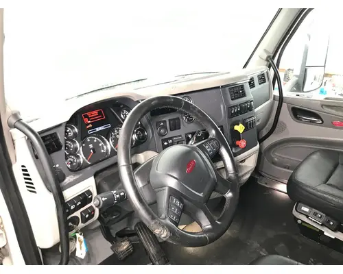 Peterbilt 579 Dash Assembly