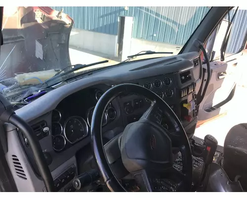 Peterbilt 579 Dash Assembly