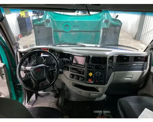 Peterbilt 579 Dash Assembly