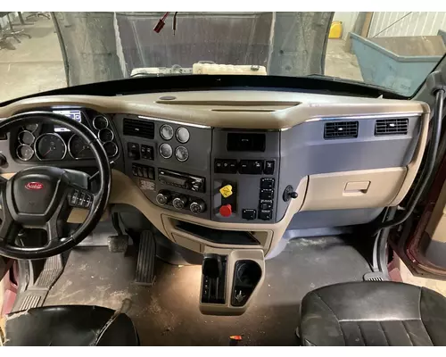 Peterbilt 579 Dash Assembly