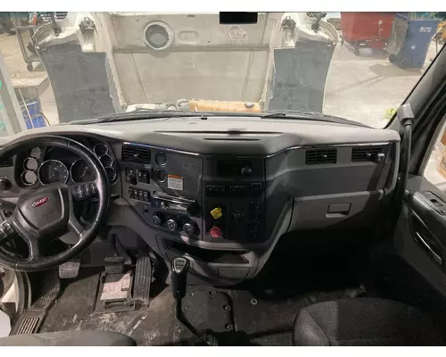 Peterbilt 579 Dash Assembly