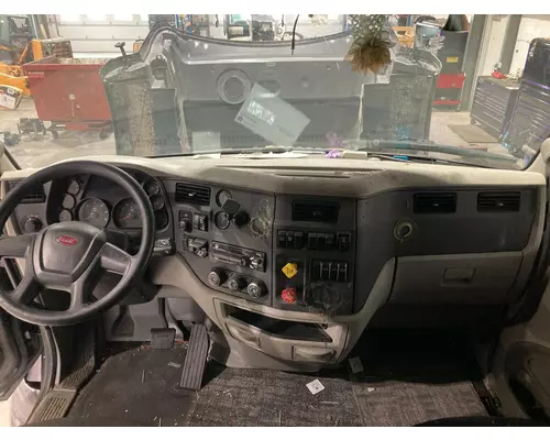 Peterbilt 579 Dash Assembly