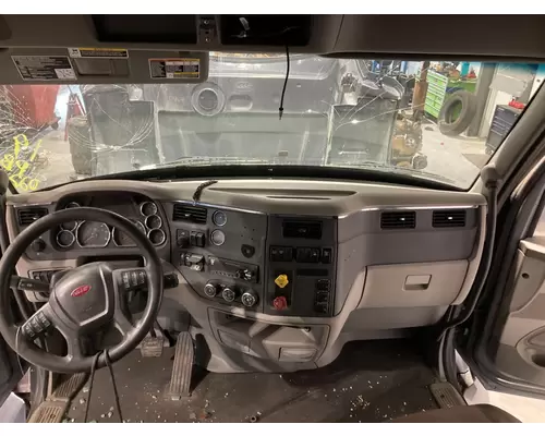Peterbilt 579 Dash Assembly