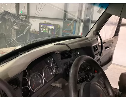 Peterbilt 579 Dash Assembly